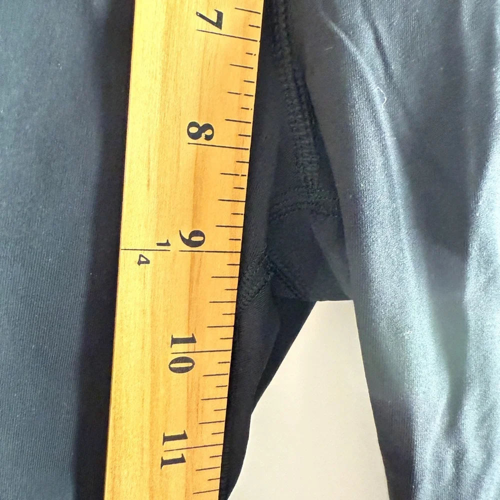 LULULEMON I RARE‎ Black Lace Goal Crusher 7/8 Length Leggings
